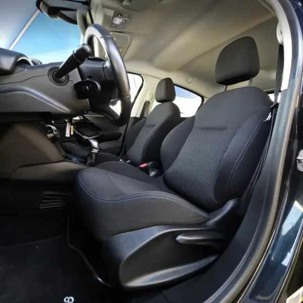 Peugeot 208 1.2 PureTech Style 23