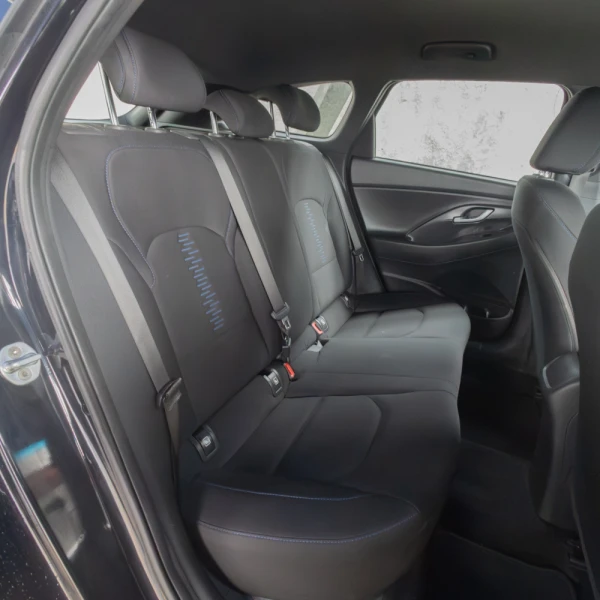 Hyundai i30 SW 1.6 CRDi Blue Comfort+Navi 12