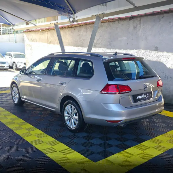 Volkswagen Golf Variant 1.6 TDi BlueMotion Confortline 4