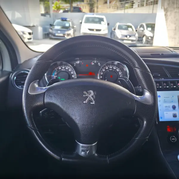 Peugeot 3008 2.0 HDi Hybrid4 85g 19
