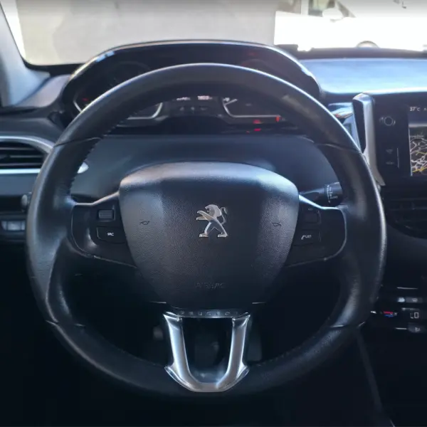 Peugeot 208 1.4 VTi Access 15
