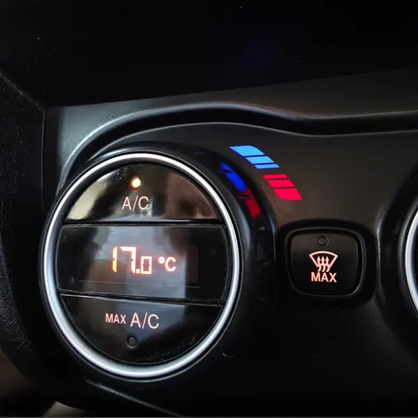 Renault Clio 1.0 TCe Intens Bi-Fuel 17