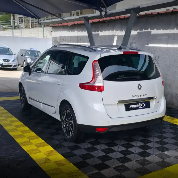 Renault Grand Scénic Energy dCi 110 S&S Bose Edition 4