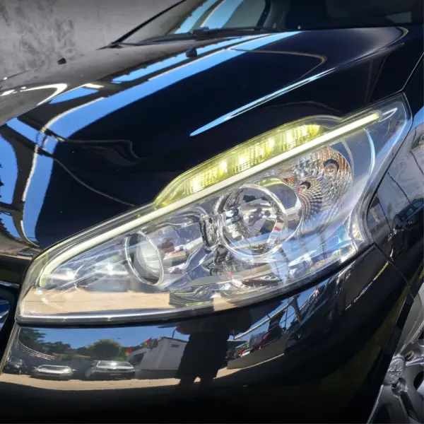 Peugeot 208 1.4 VTi Access 6