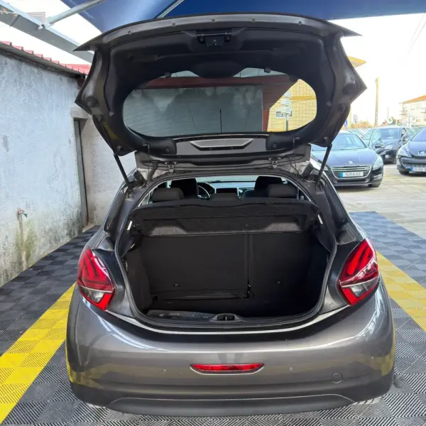 Peugeot 208 1.2 PureTech Style 15