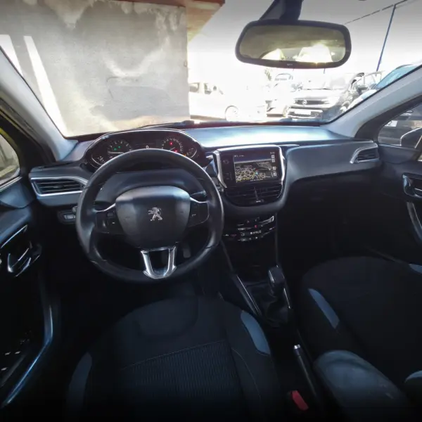 Peugeot 208 1.4 VTi Access 14