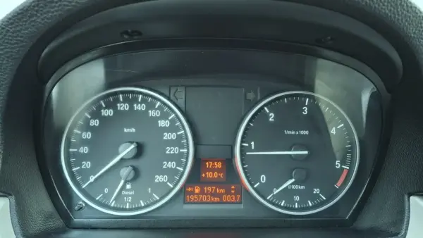 BMW 318 d Touring Navigation 10