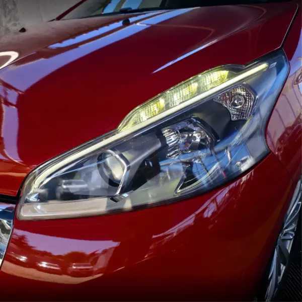 Peugeot 208 1.2 PureTech Style 6