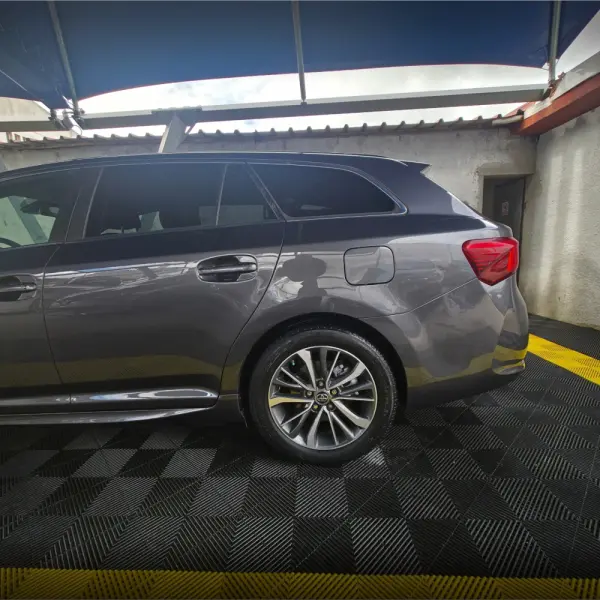 Toyota Avensis Touring Sports 1.6 D-4D Luxury+GPS 14