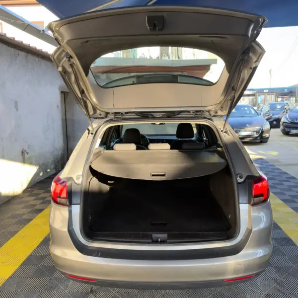 Opel Astra Sports Tourer 1.6 CDTI Dynamic Sport S/S 15