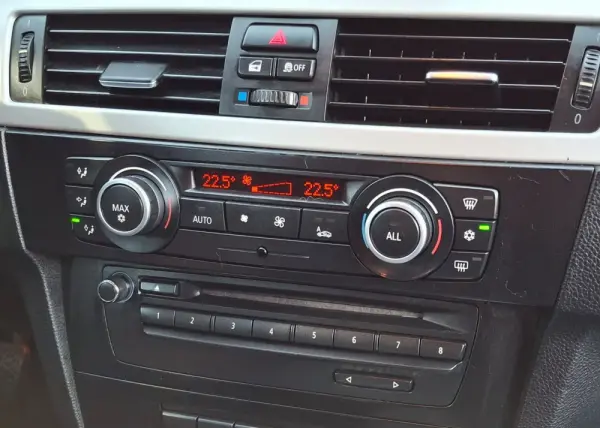 BMW 318 d Touring Navigation 11