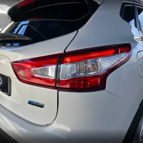 Nissan Qashqai 1.6 dCi Tekna Premium 17 Pele 10