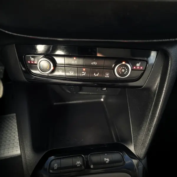 Opel Corsa 1.2 Elegance 8