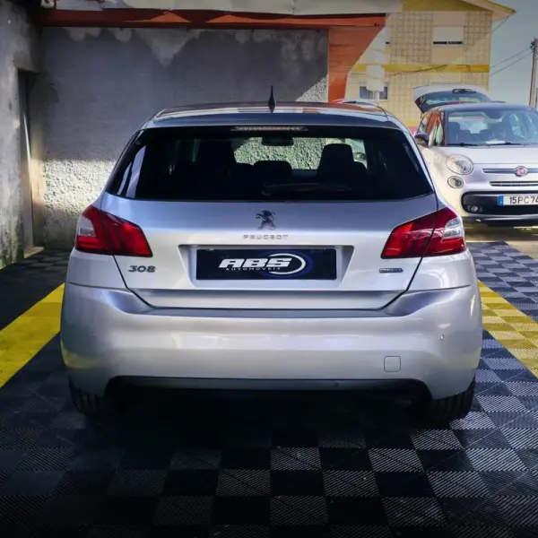 Peugeot 308 1.6 BlueHDi Allure J17 6