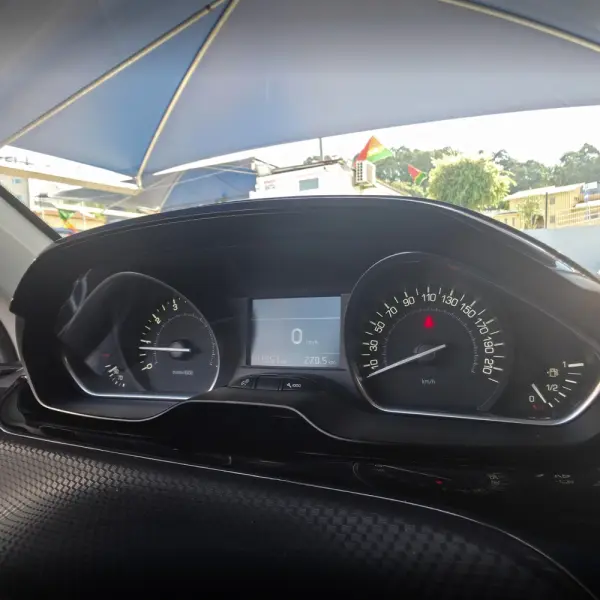 Peugeot 208 1.2 PureTech Style 25