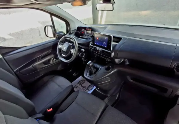 Peugeot Partner Outro 9