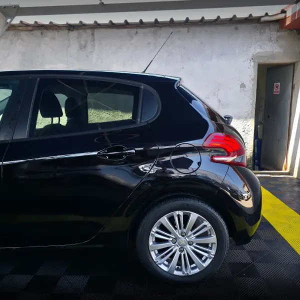 Peugeot 208 1.2 PureTech Style 8