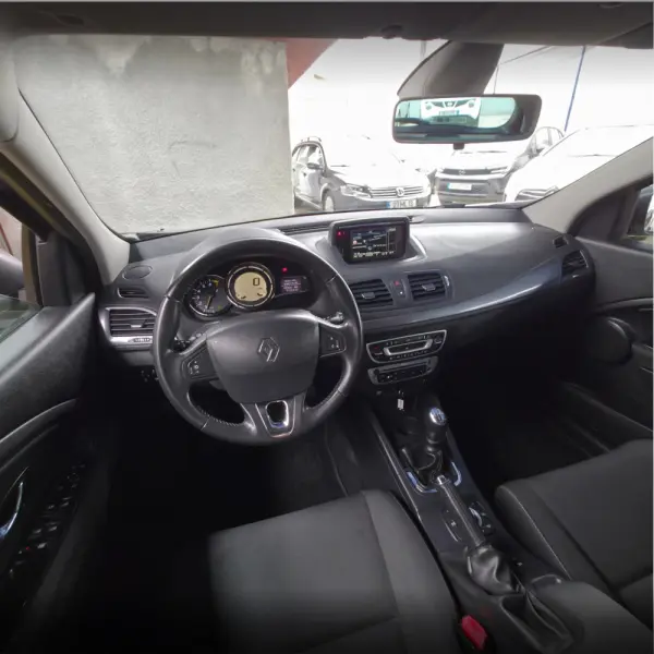 Renault Mégane Sport Tourer ENERGY TCe 115 Start & Stop Bose Edition 17
