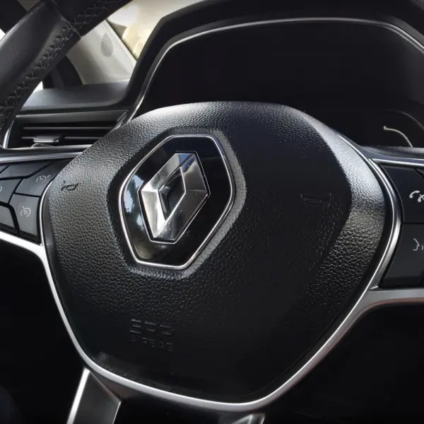 Renault Captur 1.0 TCe Intens 18
