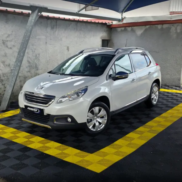Peugeot 2008 1.2 PureTech Allure 1