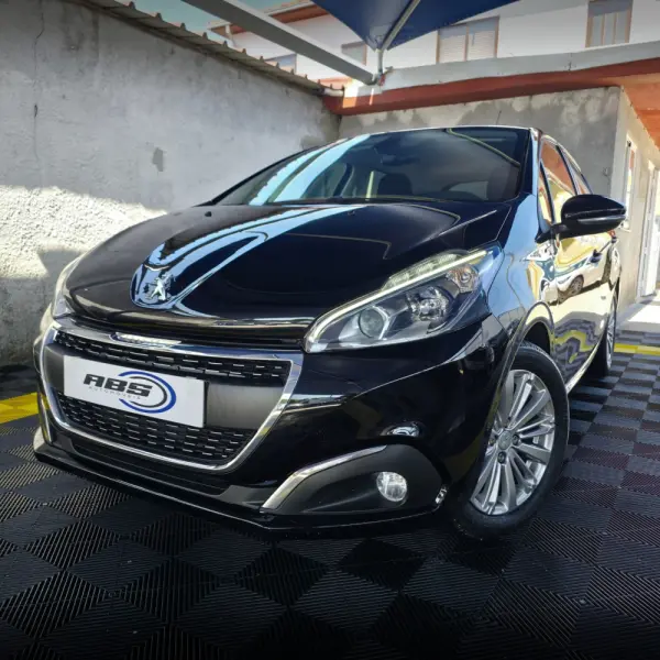 Peugeot 208 1.2 PureTech Style 10