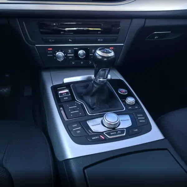 Audi A6 Avant 2.0 TDi Advance 16