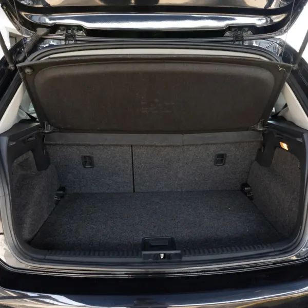 Volkswagen Polo 1.2 Confortline 8