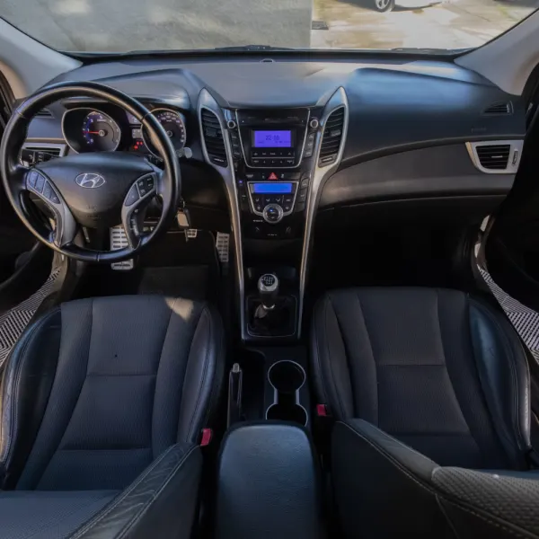 Hyundai i30 SW 1.6 CRDi Style J17 12