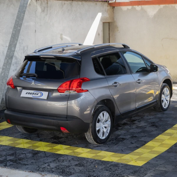 Peugeot 2008 1.4 HDi Active 5