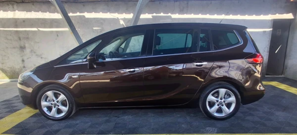 Opel Zafira 1.4 T Cosmo S/S 2
