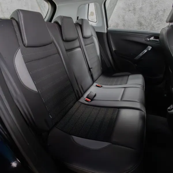 Peugeot 2008 1.2 VTi Allure 18