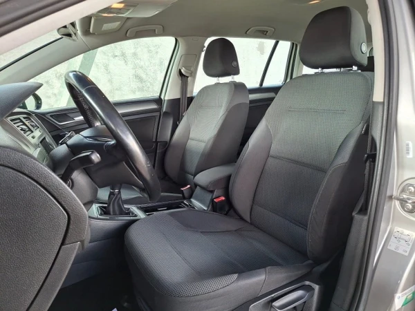 Volkswagen Golf Variant 1.6 TDi Confortline 8