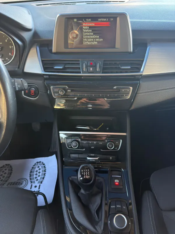 BMW 216 Active Tourer d Line Sport 9