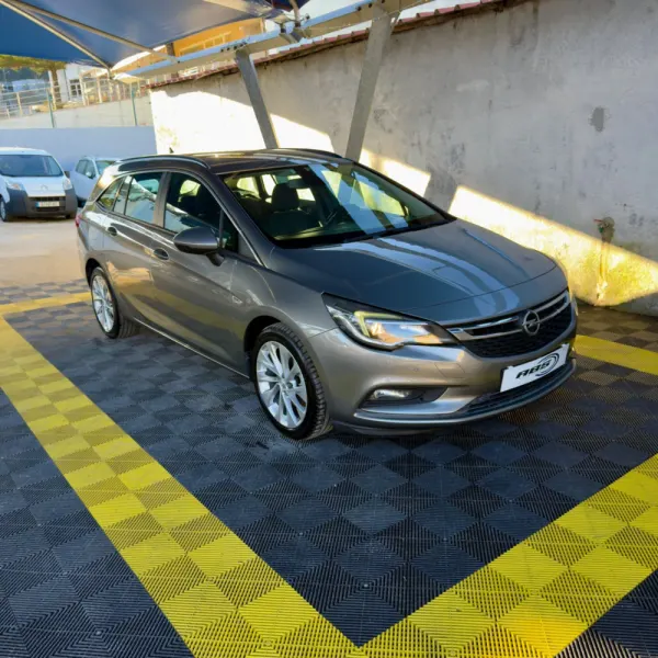 Opel Astra Sports Tourer 3