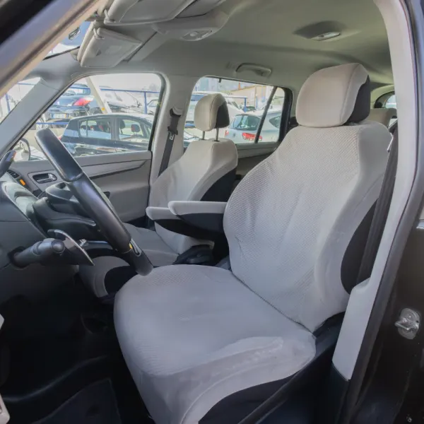 Citroën C4 Picasso 1.6 HDi Confort RFM CMP6 19