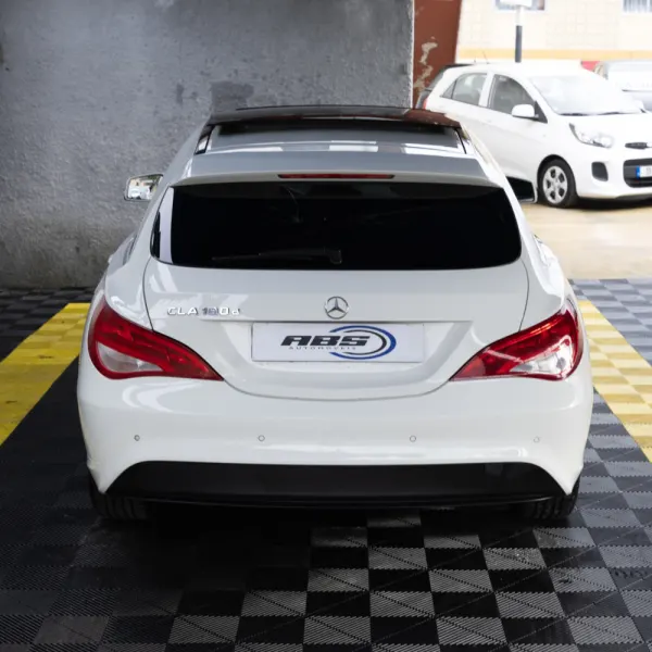 Mercedes-Benz CLA 180 6