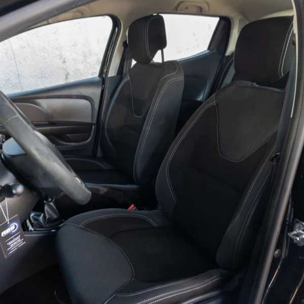 Renault Clio 0.9 TCe Limited Edition 9