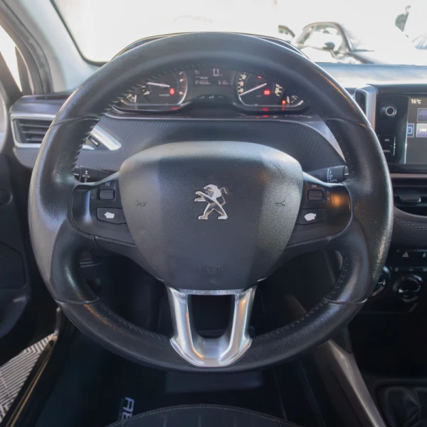 Peugeot 2008 1.4 HDi Active 14