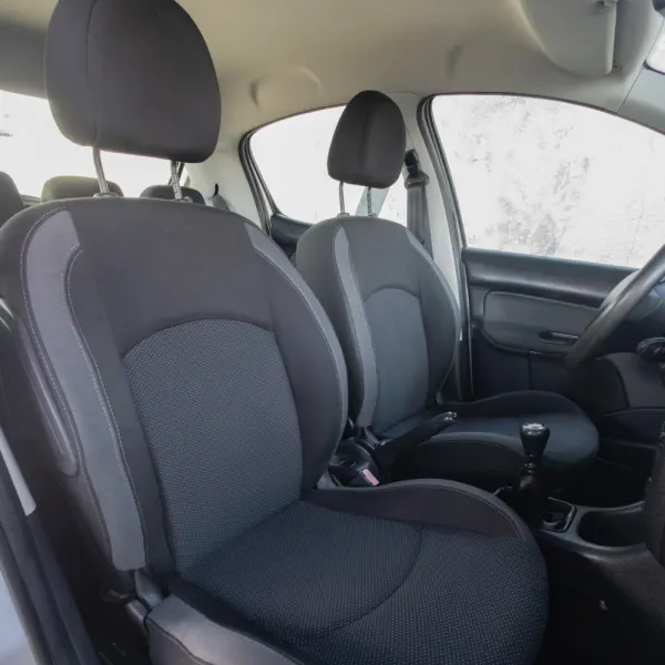 Peugeot 206+ 13