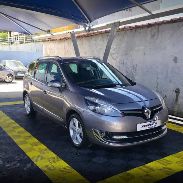 Renault Grand Scénic 1.5 dCi Dynamique S 7L 3