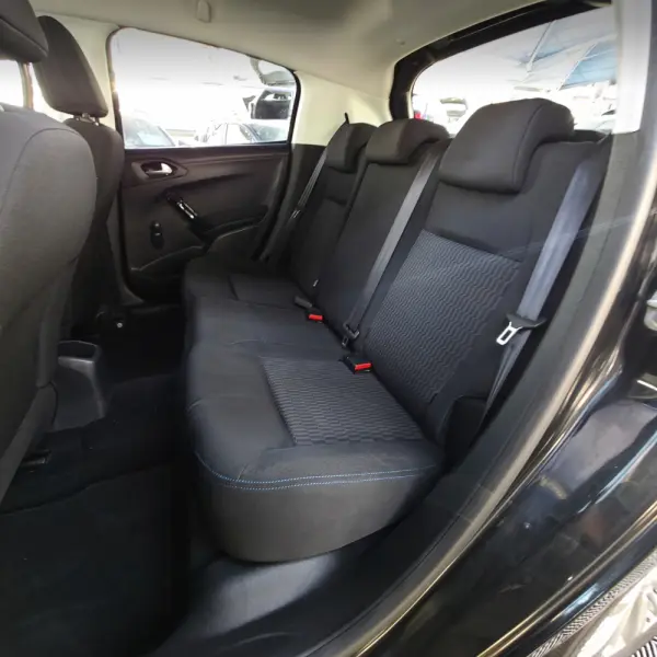 Peugeot 208 1.2 PureTech Style 24