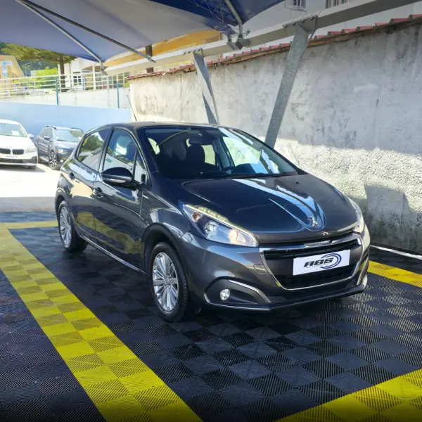 Peugeot 208 1.2 PureTech Style 3