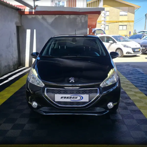 Peugeot 208 1.4 VTi Access 8