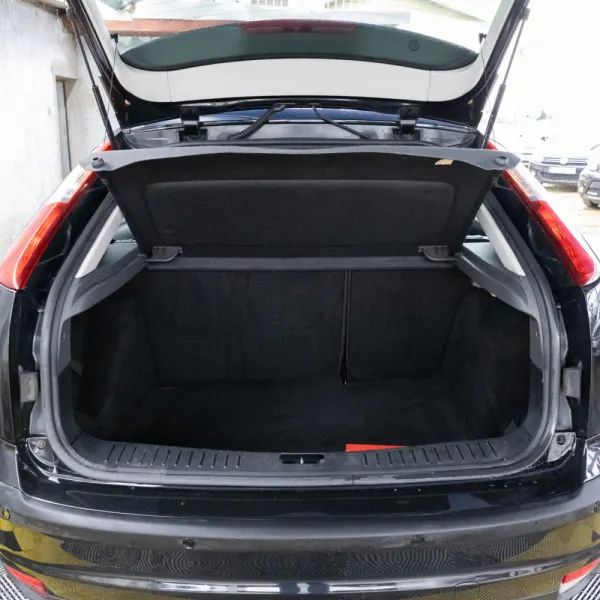 Ford Focus 1.6 TDCi Ghia 7