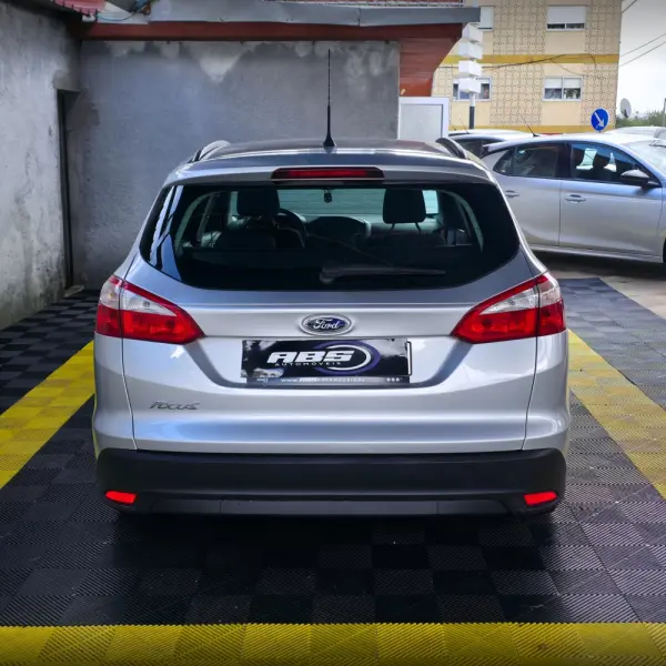 Ford Focus 1.6 TDCi Trend 6