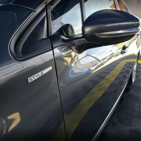 Peugeot 208 1.2 PureTech Style 10