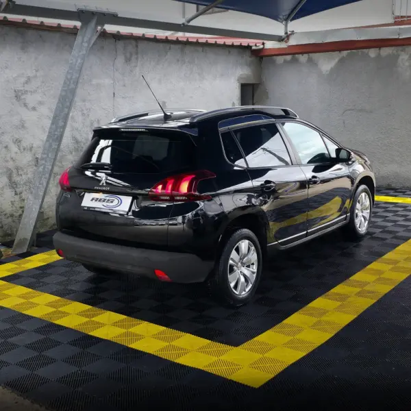 Peugeot 2008 1.2 PureTech Allure 2