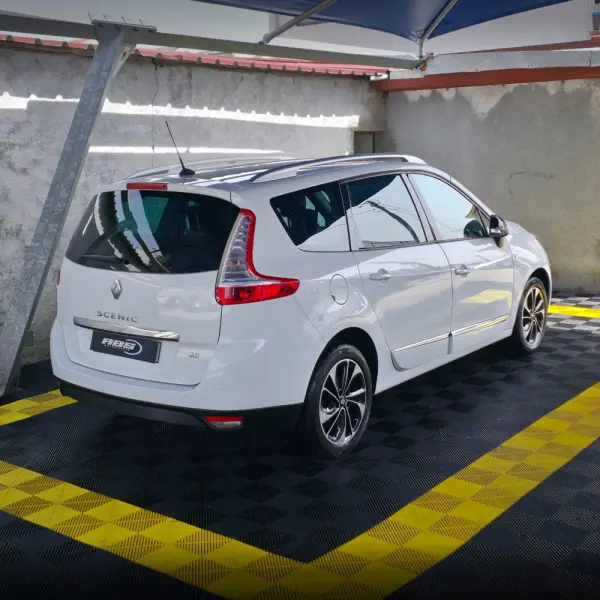 Renault Grand Scénic Energy dCi 110 S&S Bose Edition 2