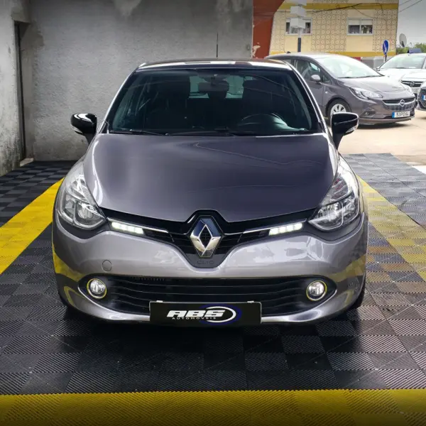 Renault Clio 0.9 TCE Limited 5