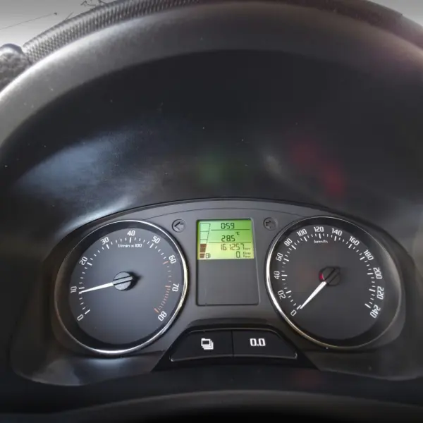Skoda Fabia 1.2 TSI Active Plus 14